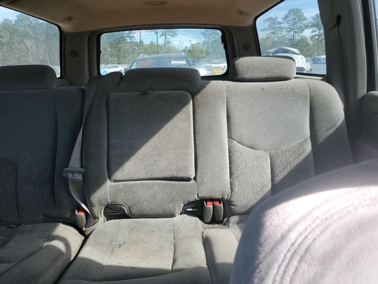 CHEVROLET SUBURBAN 2006 — 11
