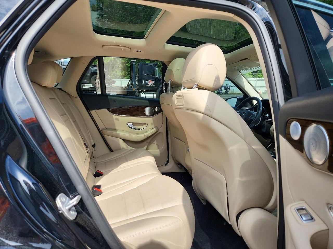 MERCEDES-BENZ GLC 2019 — 12