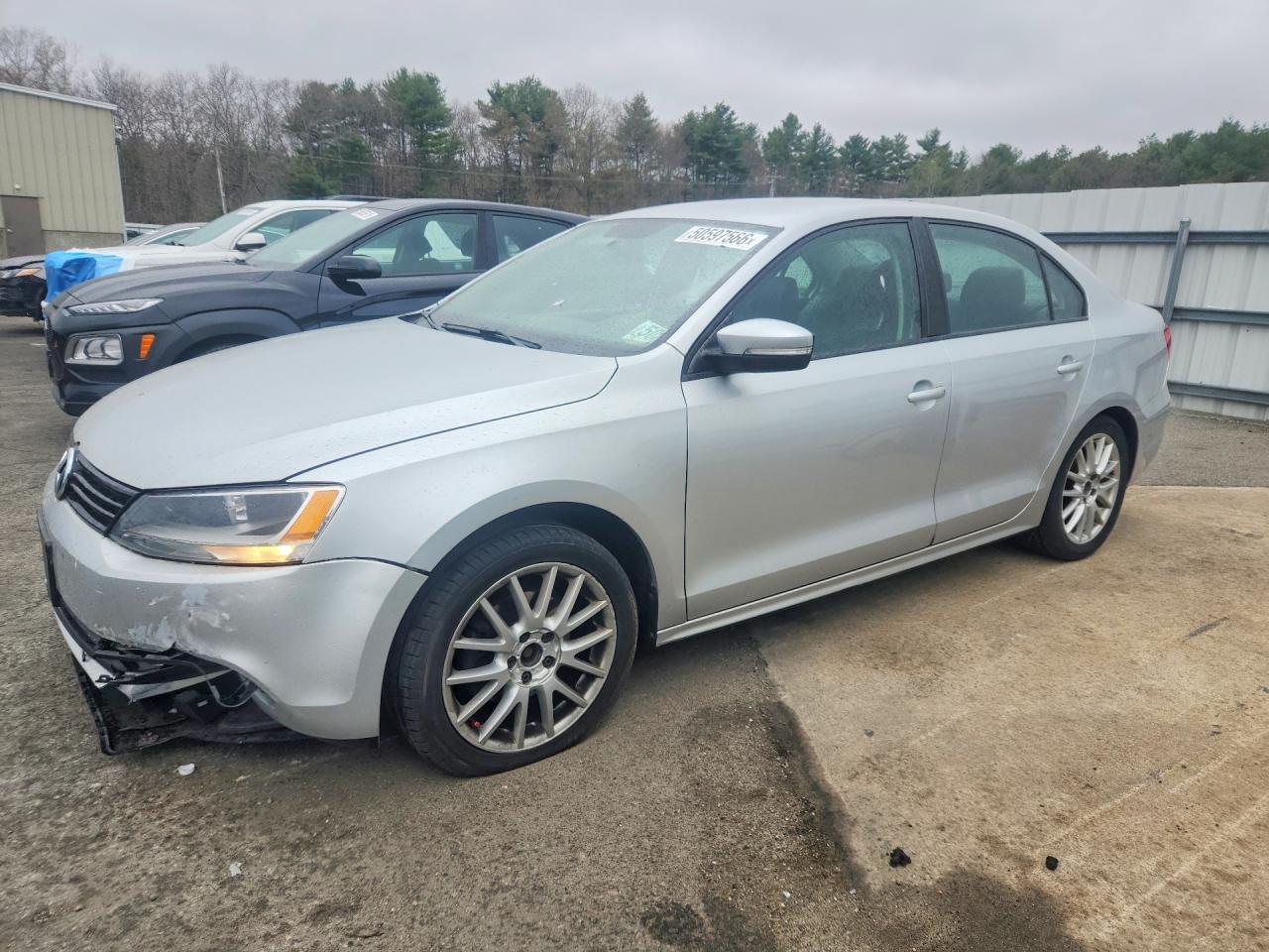 VOLKSWAGEN JETTA 2011 — 2