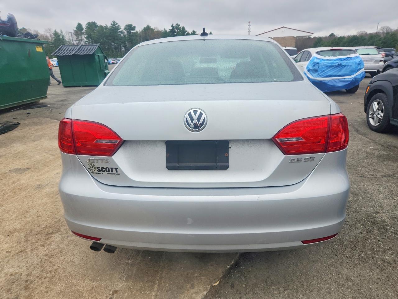 VOLKSWAGEN JETTA 2011 — 7