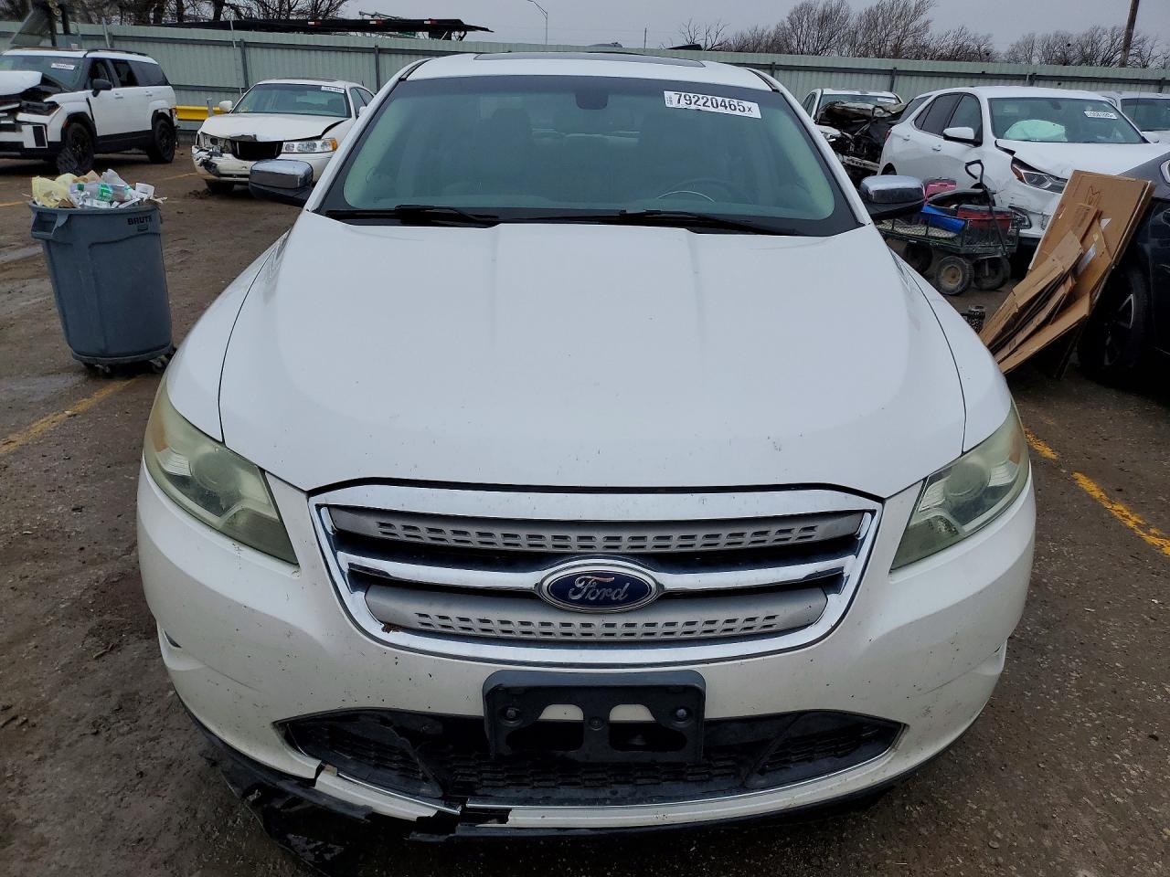 FORD TAURUS 2011 — 6