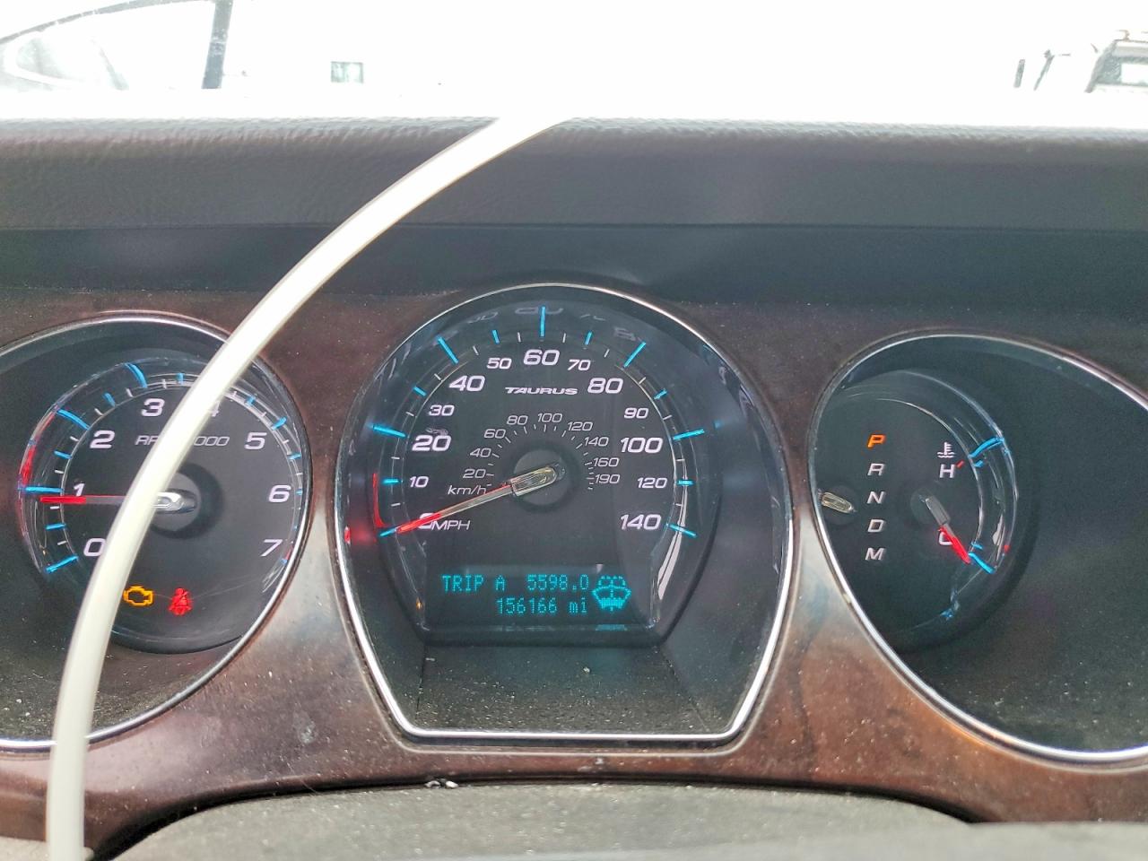 FORD TAURUS 2011 — 10