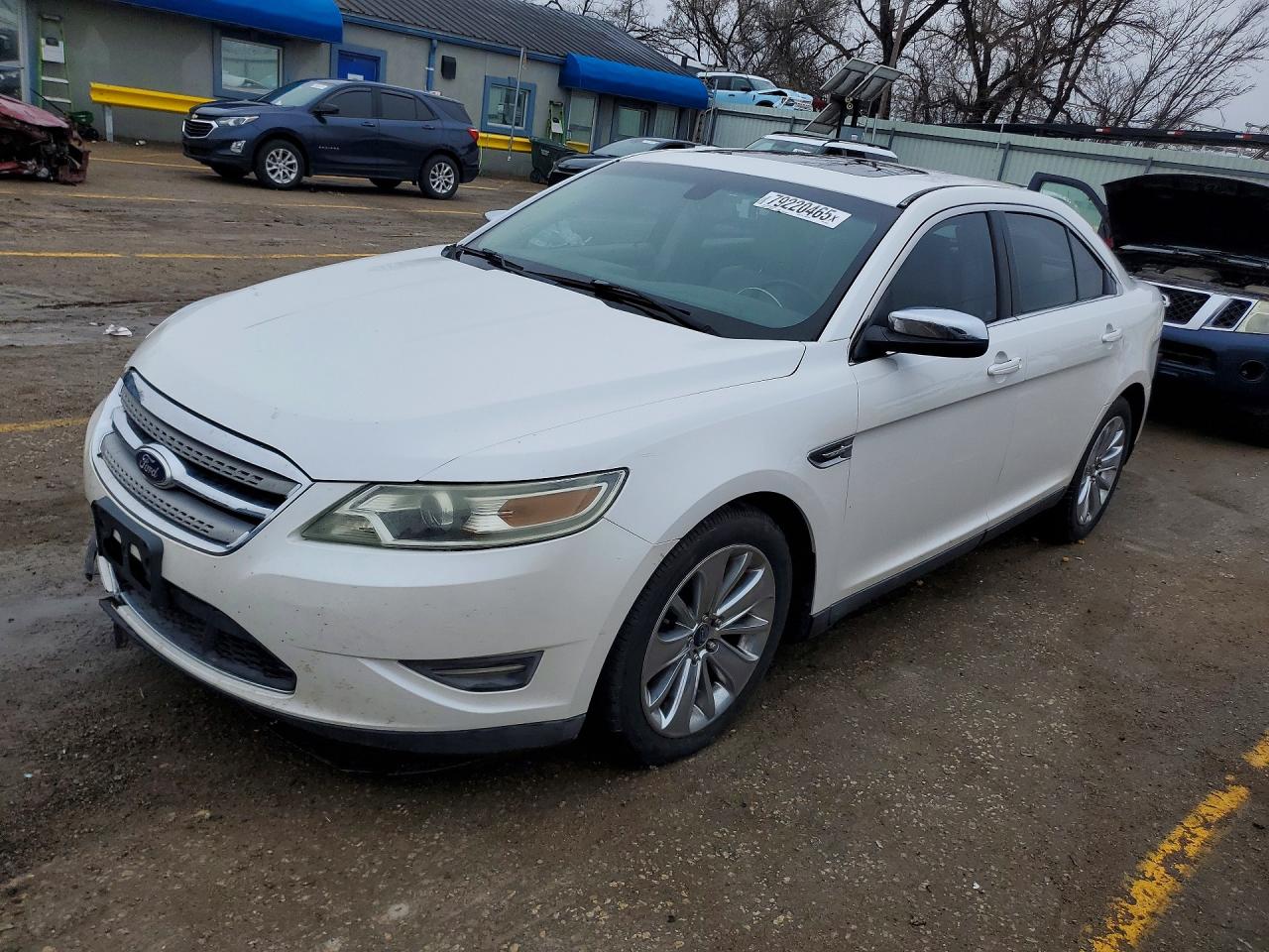 FORD TAURUS 2011 — 2