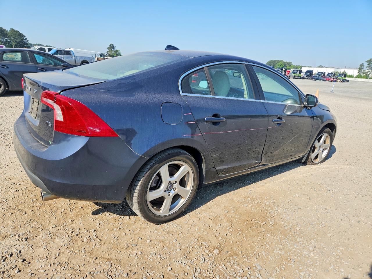 VOLVO S60 2012 — 4