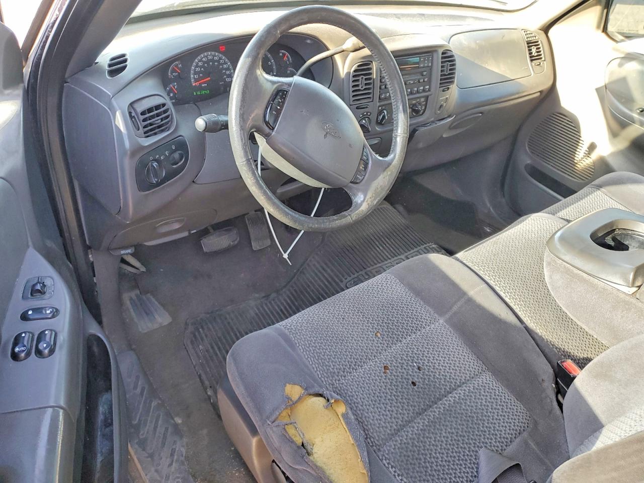 FORD F150 2002 — 9