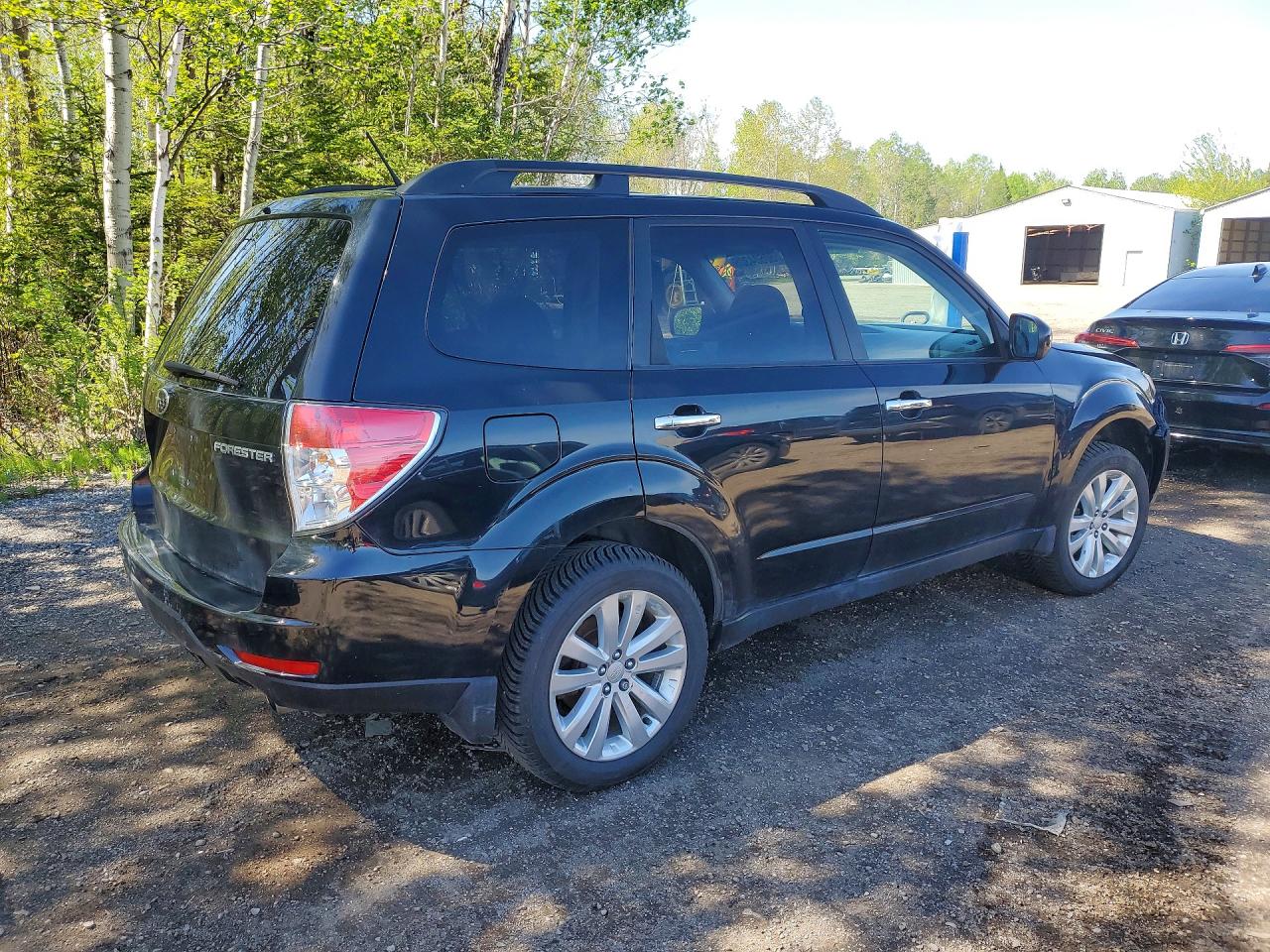 SUBARU FORESTER 2011 — 4