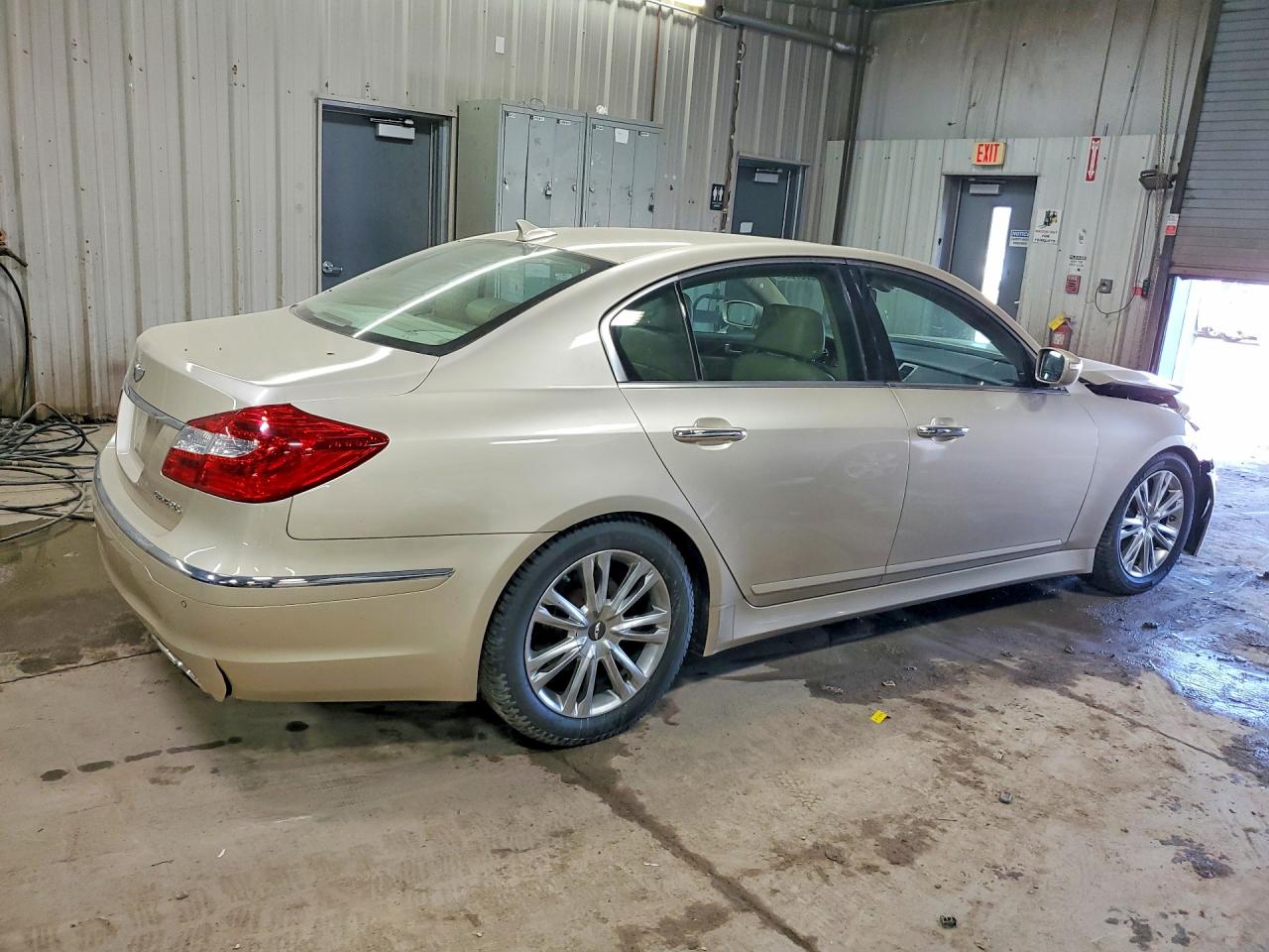 HYUNDAI GENESIS 2012 — 4