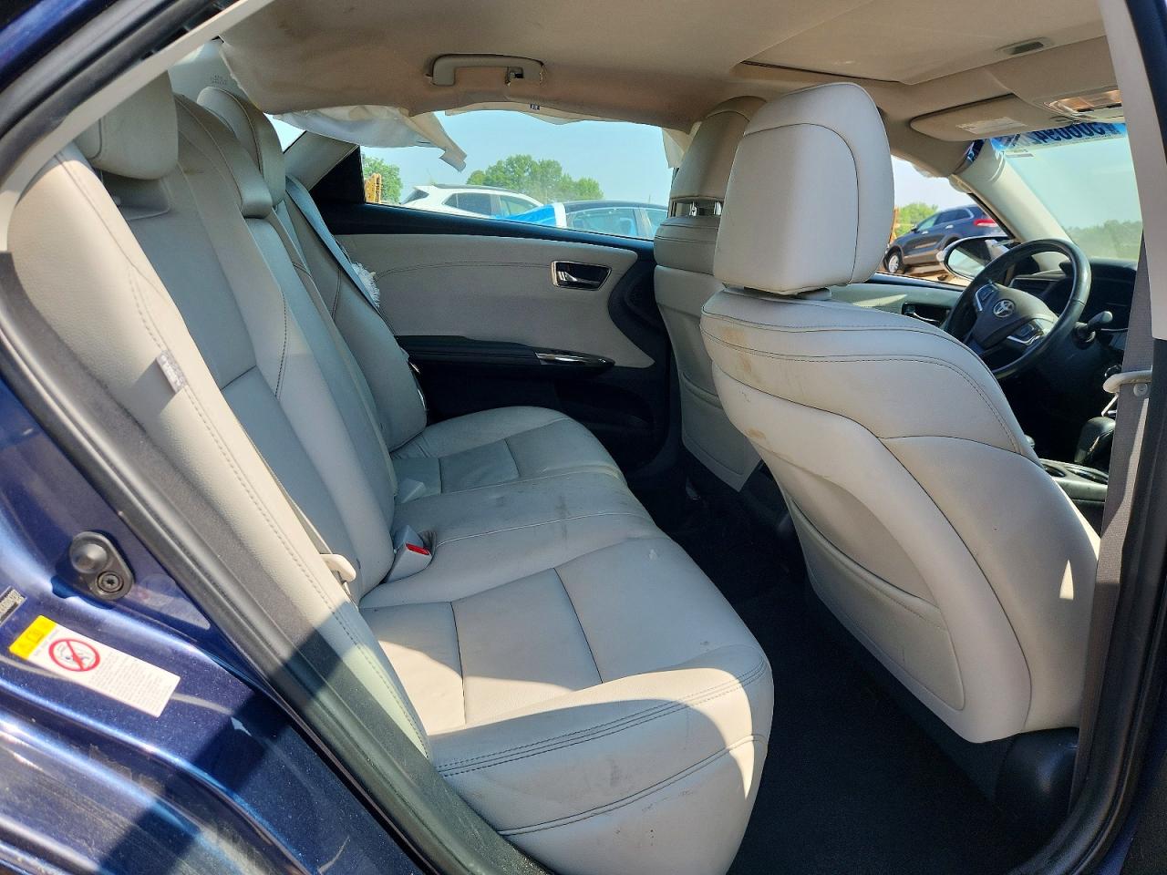 TOYOTA AVALON 2016 — 11