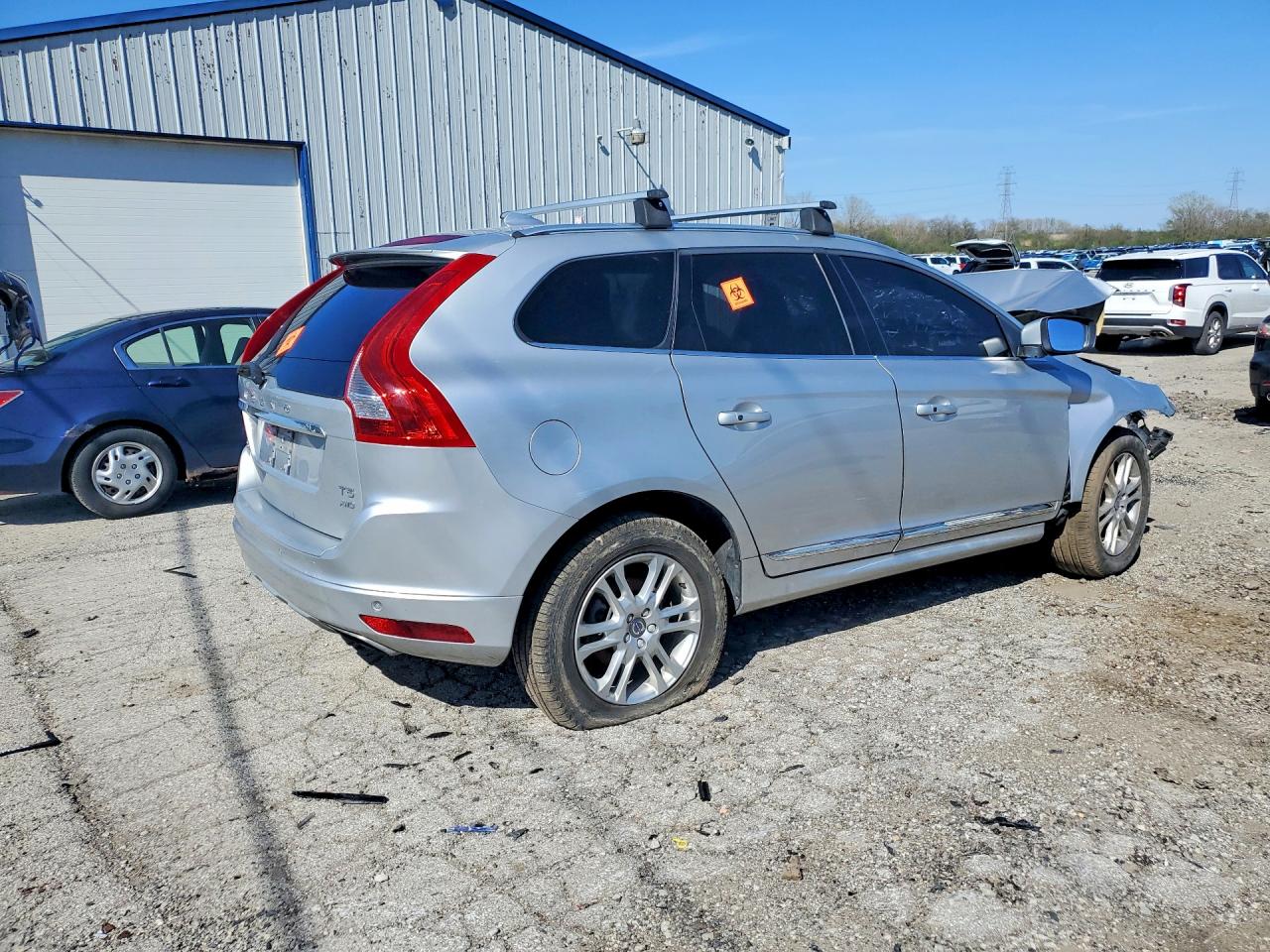VOLVO XC60 2016 — 4