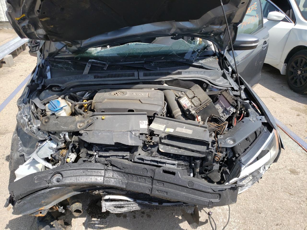 VOLKSWAGEN JETTA 2014 — 12