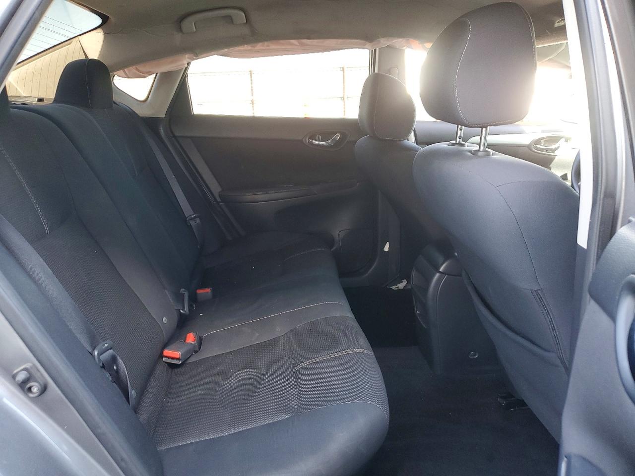 NISSAN SENTRA 2016 — 11
