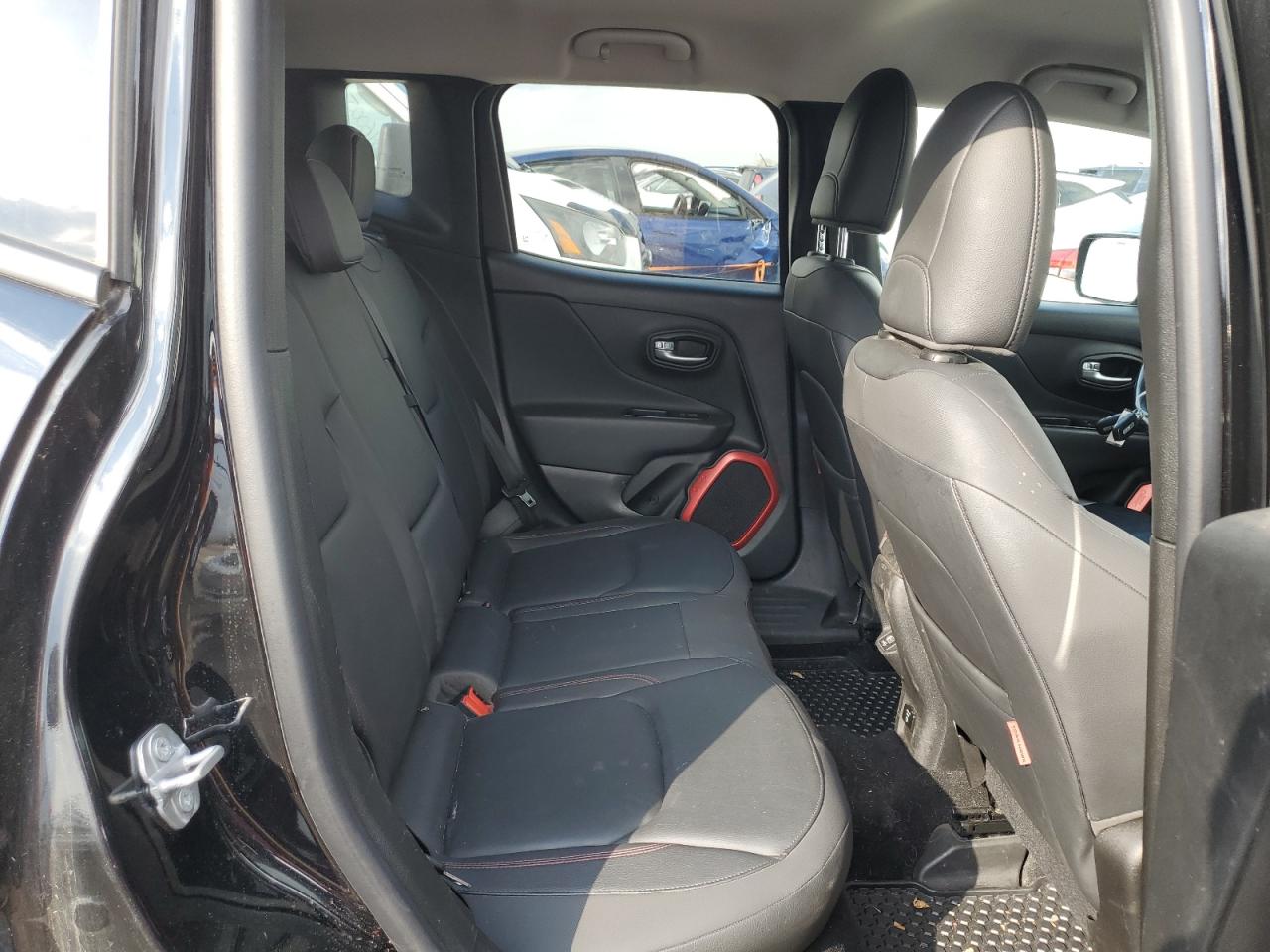 JEEP RENEGADE 2018 — 11