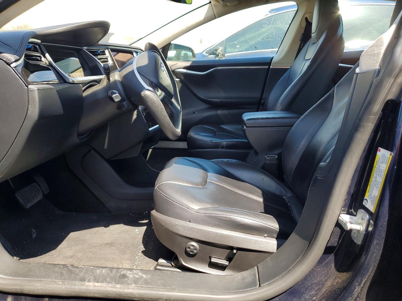 TESLA MODEL S 2014 — 8
