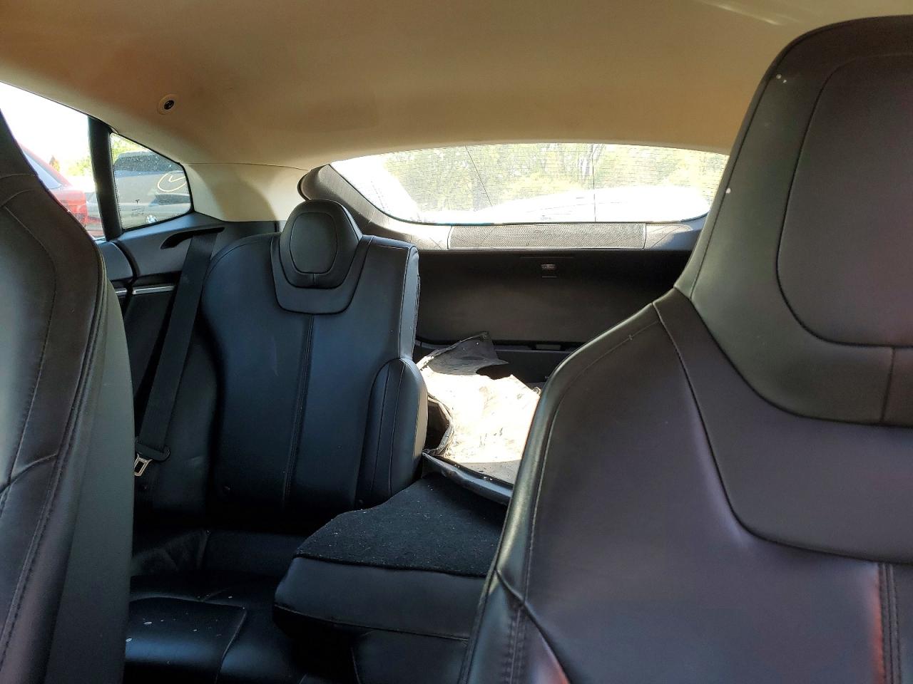 TESLA MODEL S 2014 — 11