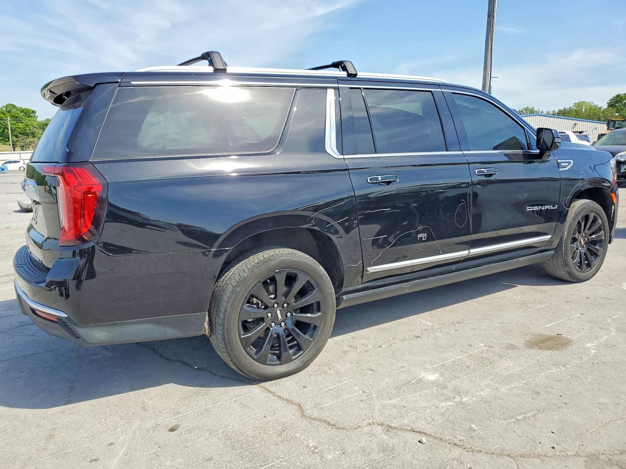 GMC YUKON XL 2021 — 4