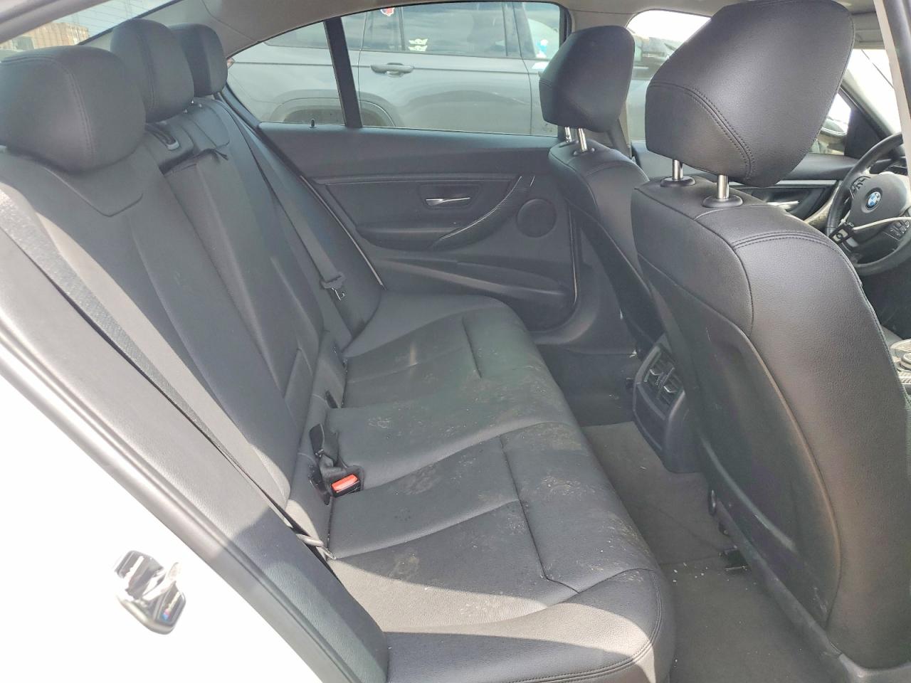 BMW 320 2014 — 11