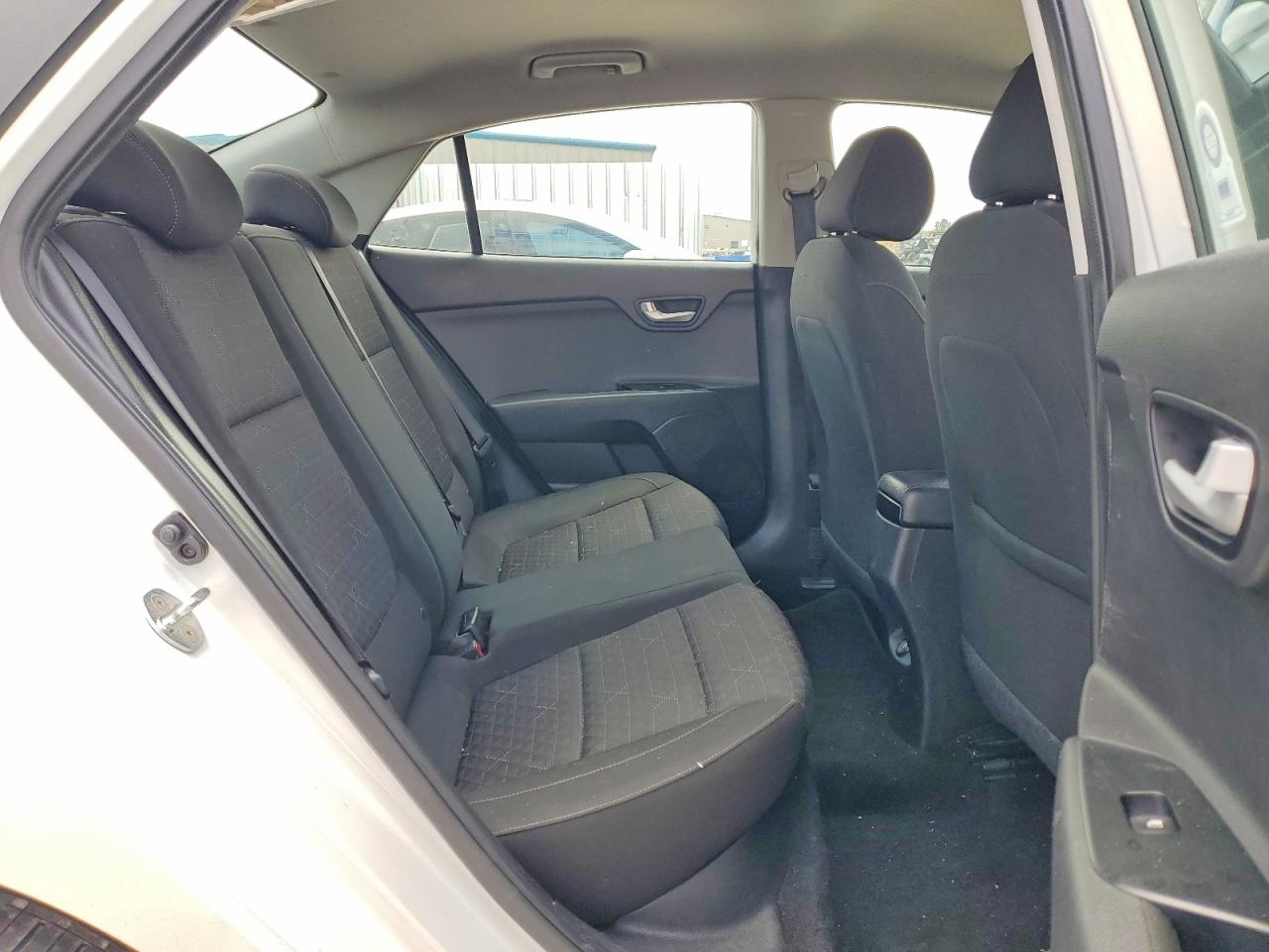 KIA RIO 2021 — 12
