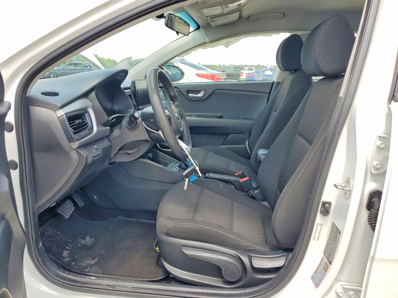 KIA RIO 2021 — 8