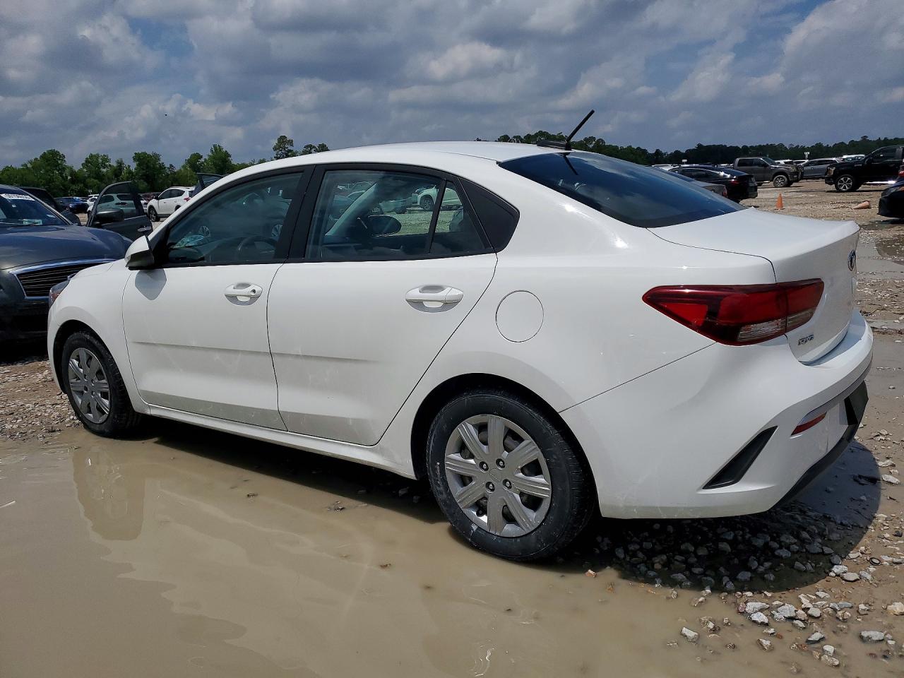 KIA RIO 2021 — 3