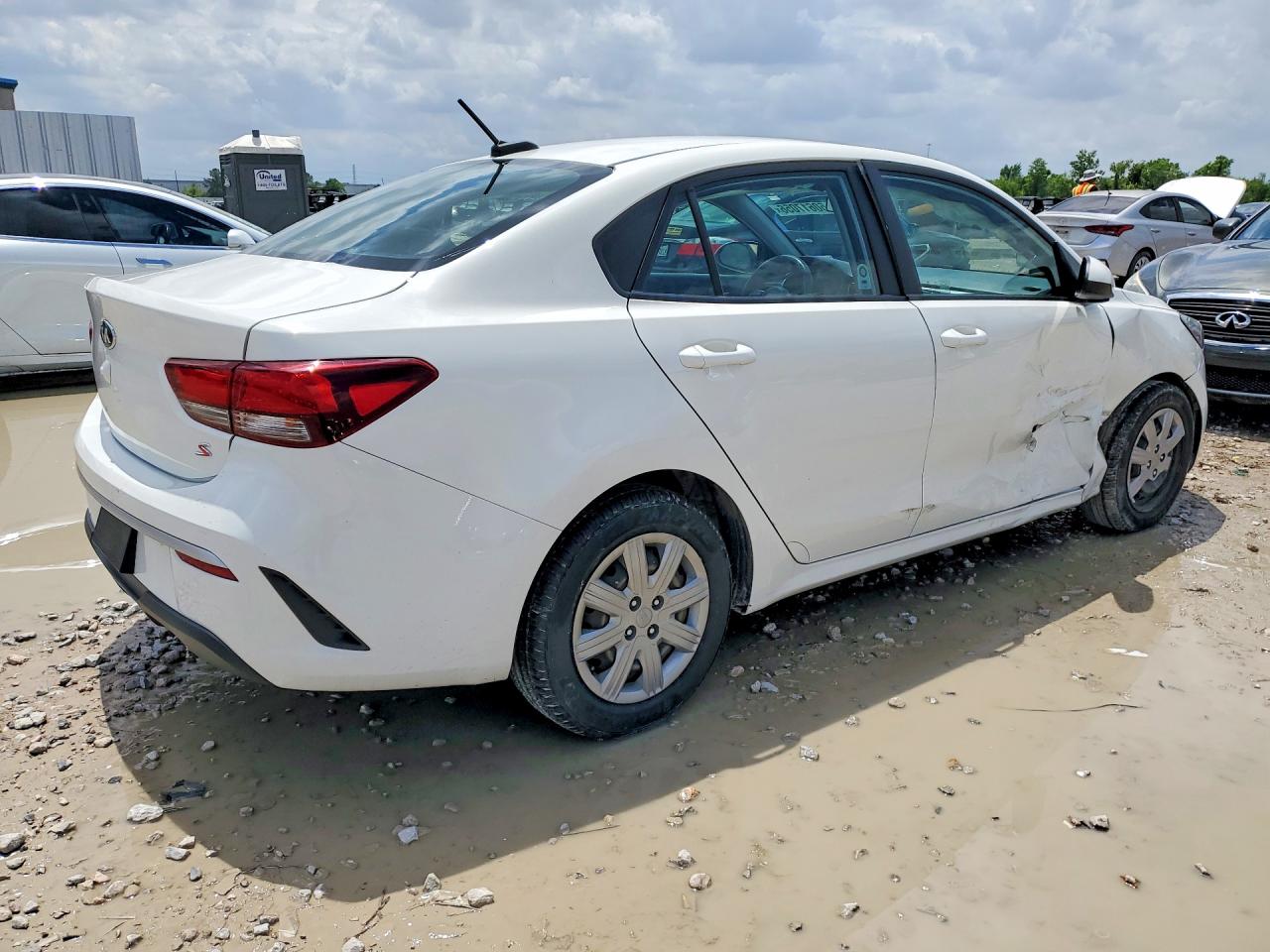 KIA RIO 2021 — 4