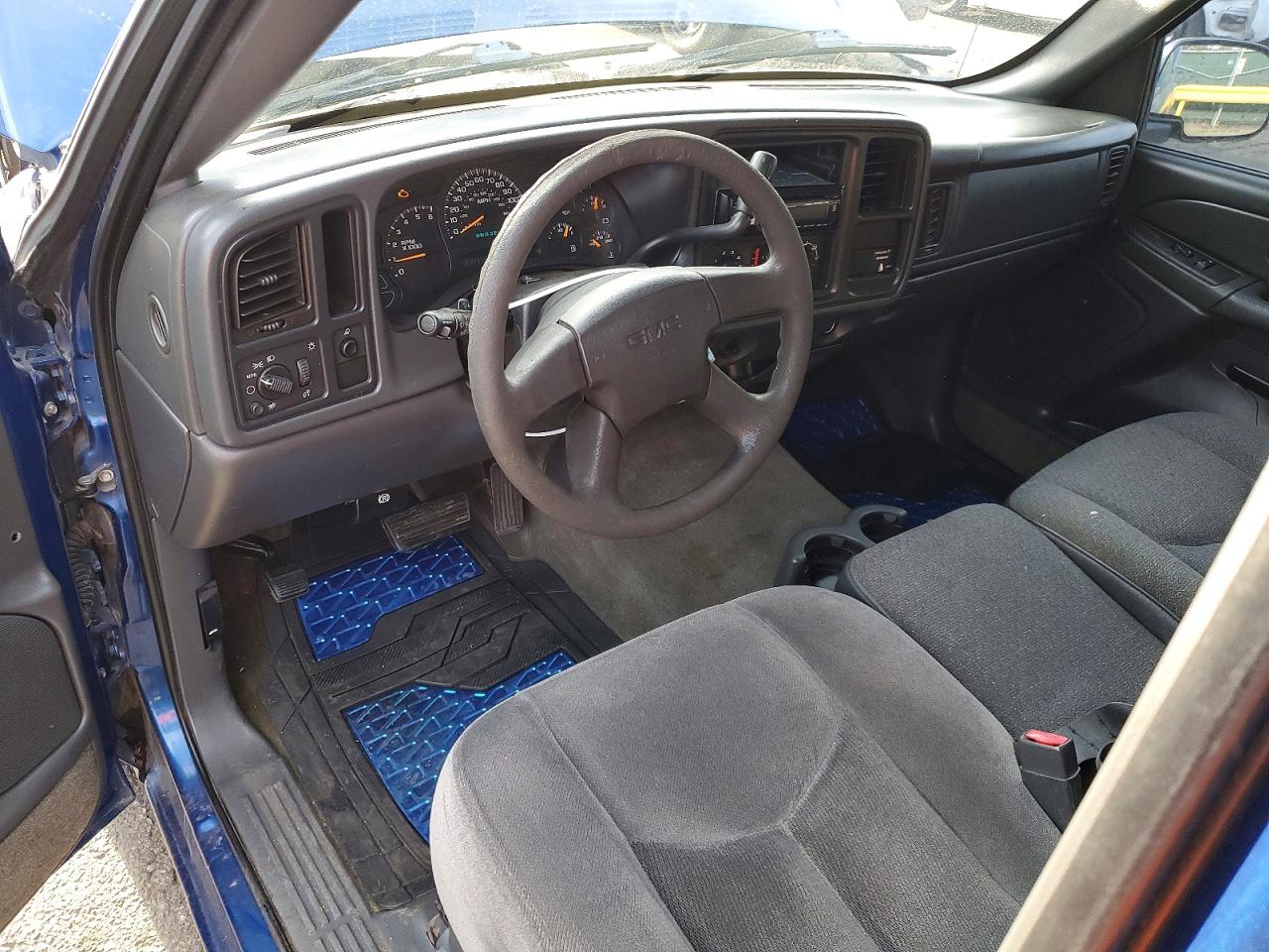 GMC NEW SIERRA 2004 — 9
