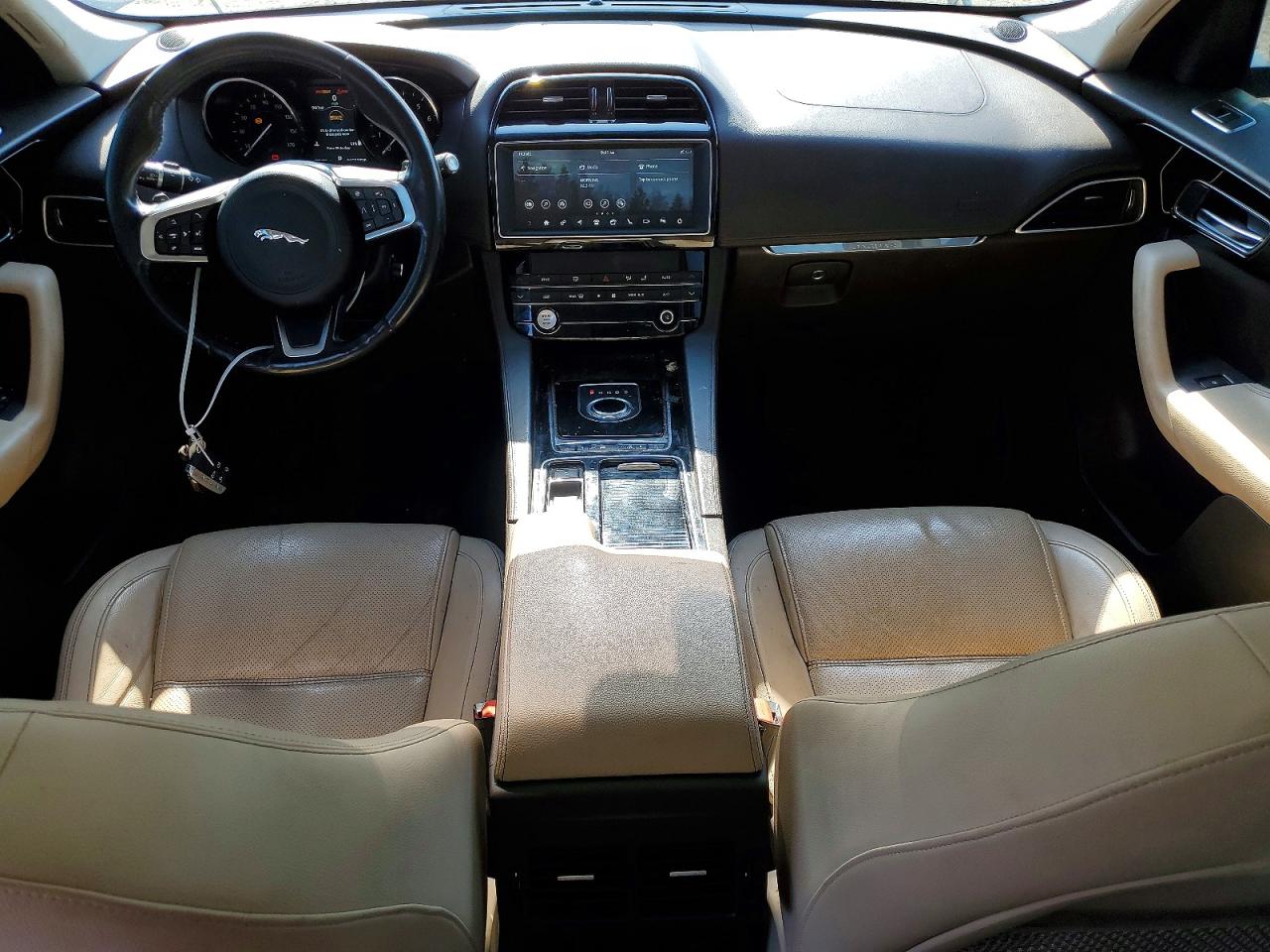 JAGUAR F-PACE 2020 — 9