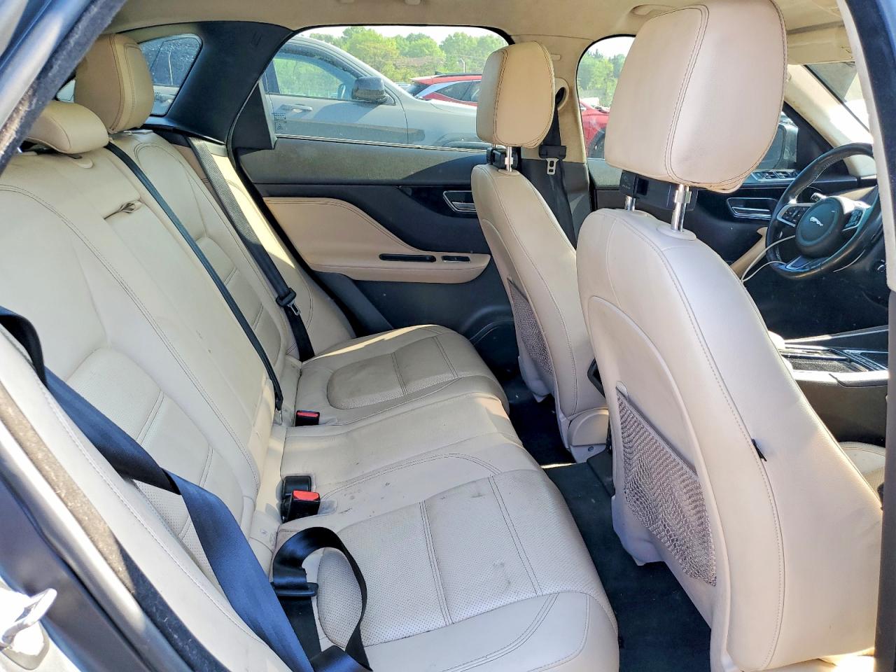 JAGUAR F-PACE 2020 — 12