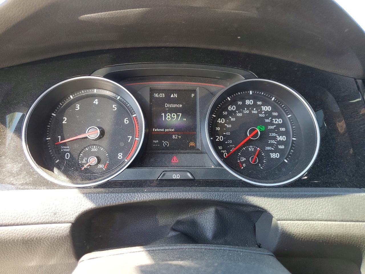 VOLKSWAGEN GTI 2018 — 10