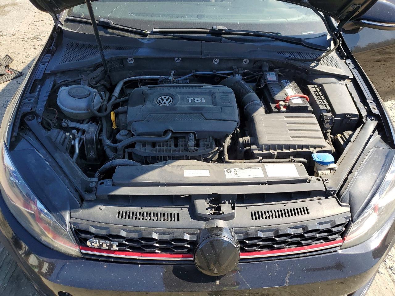 VOLKSWAGEN GTI 2018 — 12