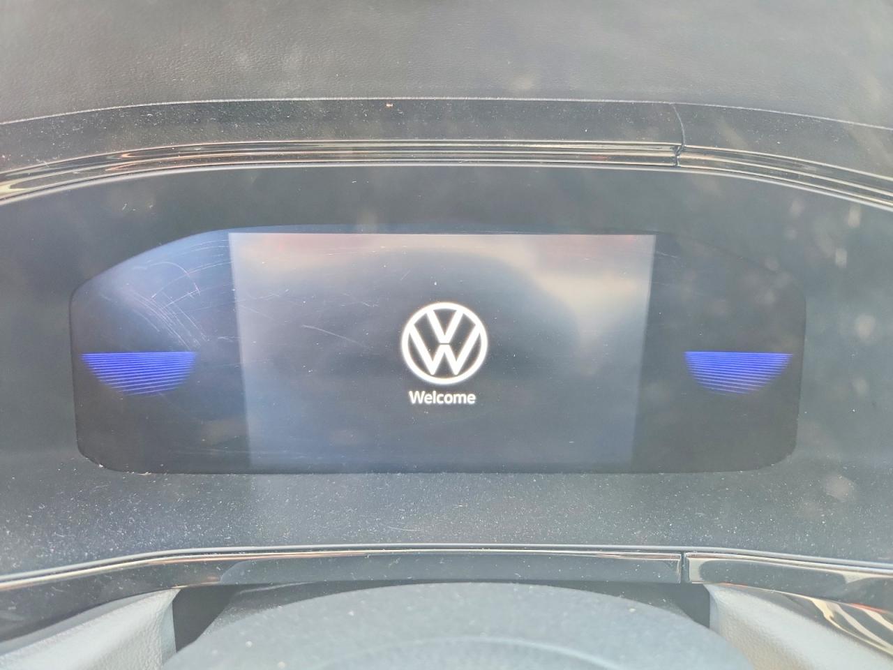VOLKSWAGEN TAOS 2022 — 10