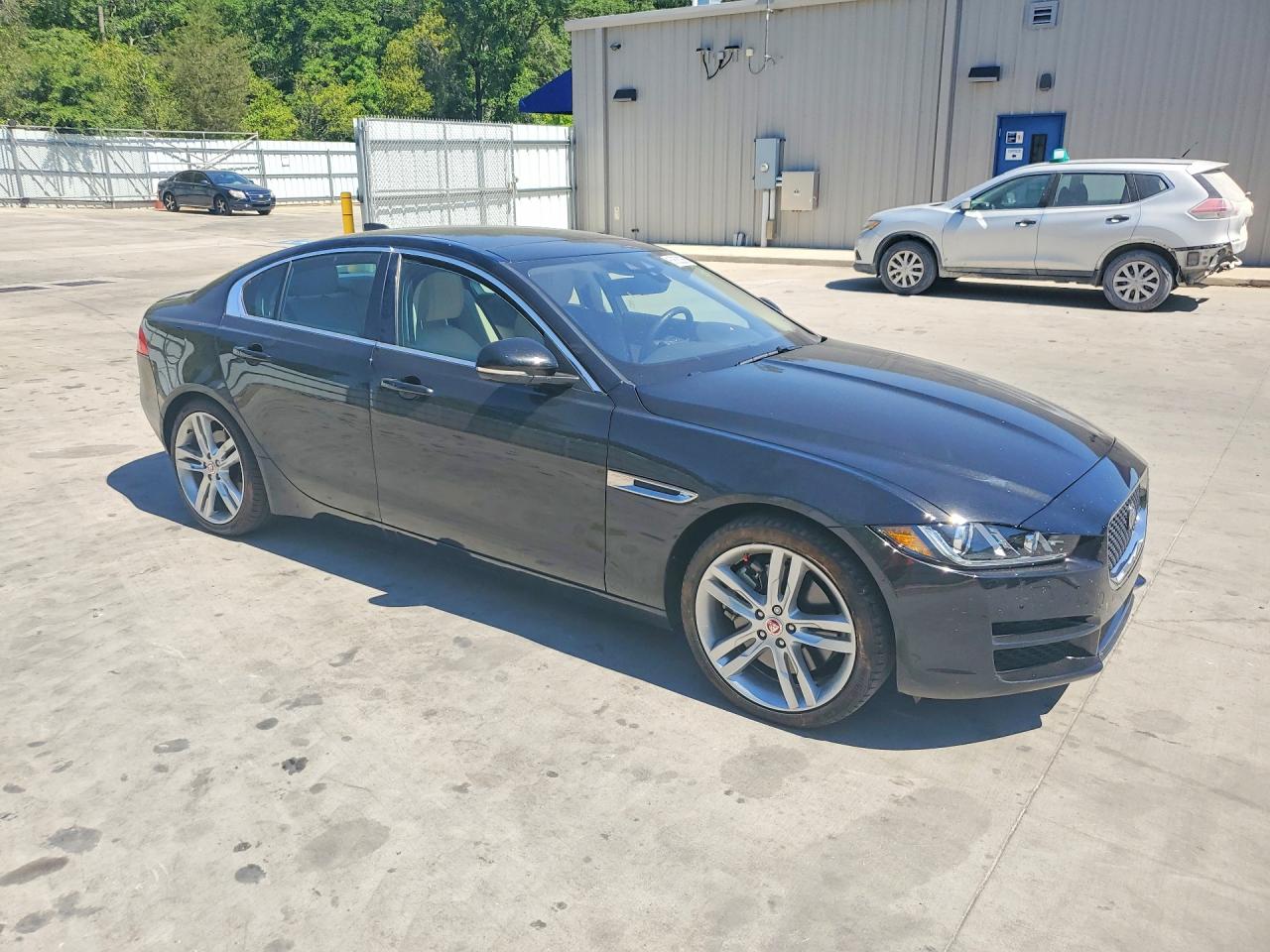 JAGUAR XE 2018 — 5