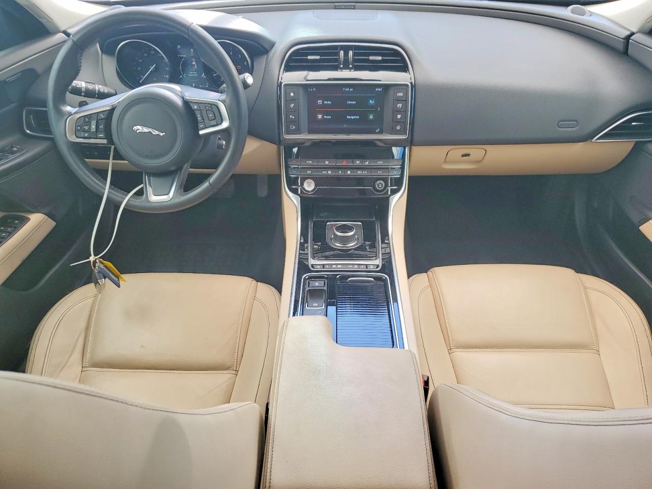 JAGUAR XE 2018 — 9