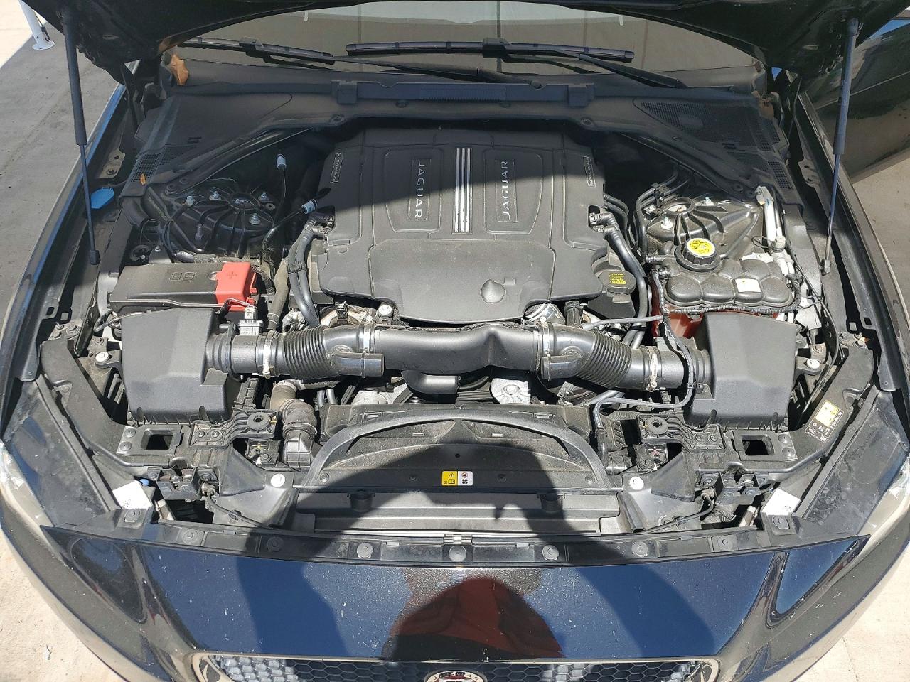 JAGUAR XE 2018 — 12