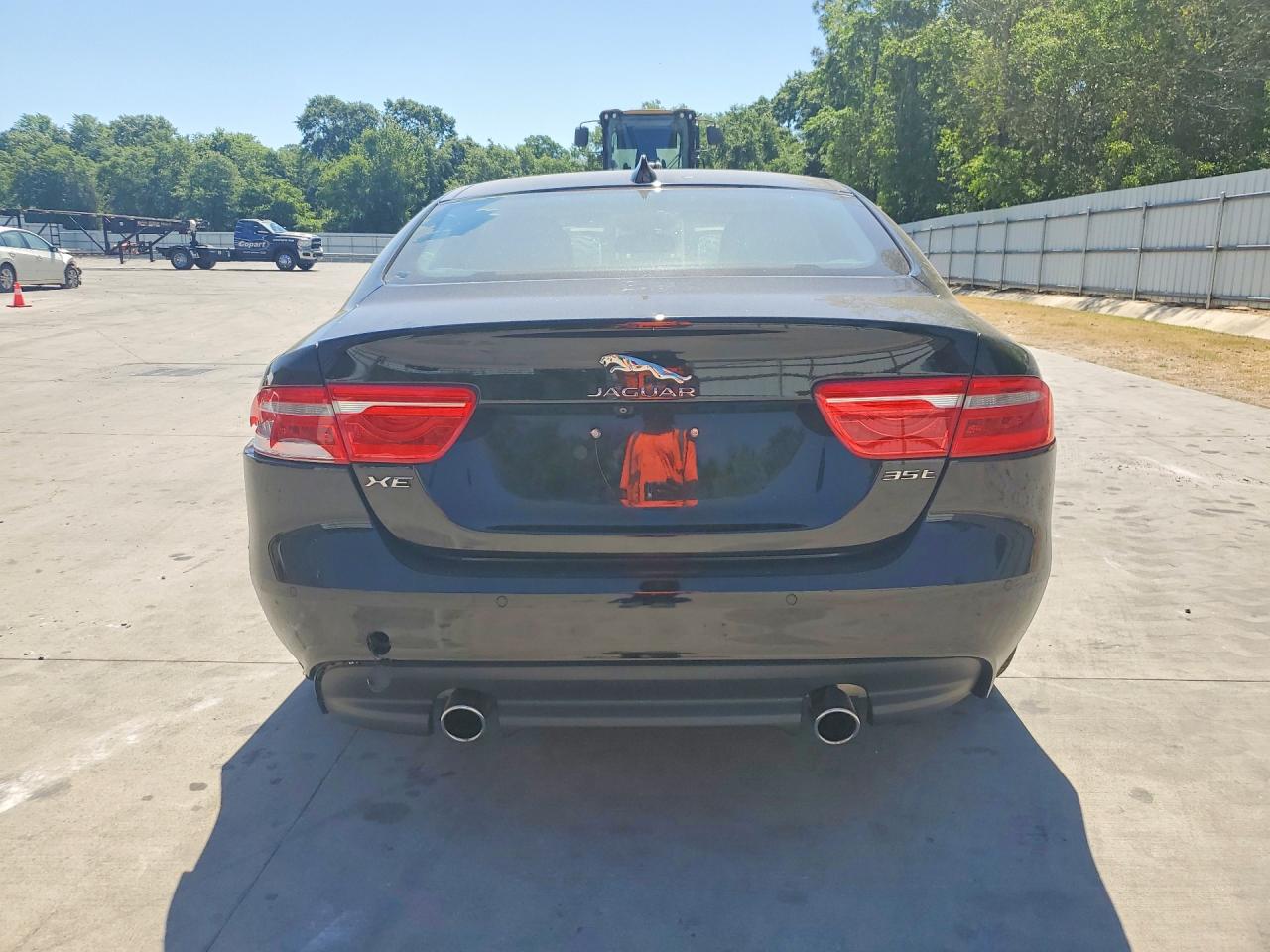 JAGUAR XE 2018 — 7