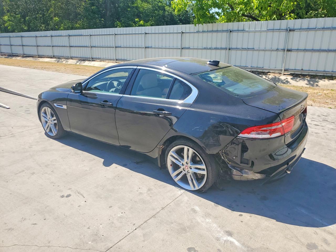 JAGUAR XE 2018 — 3