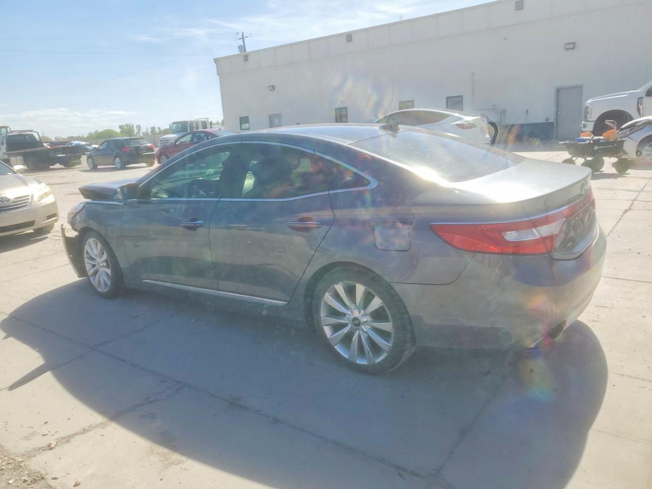 HYUNDAI AZERA 2012 — 3