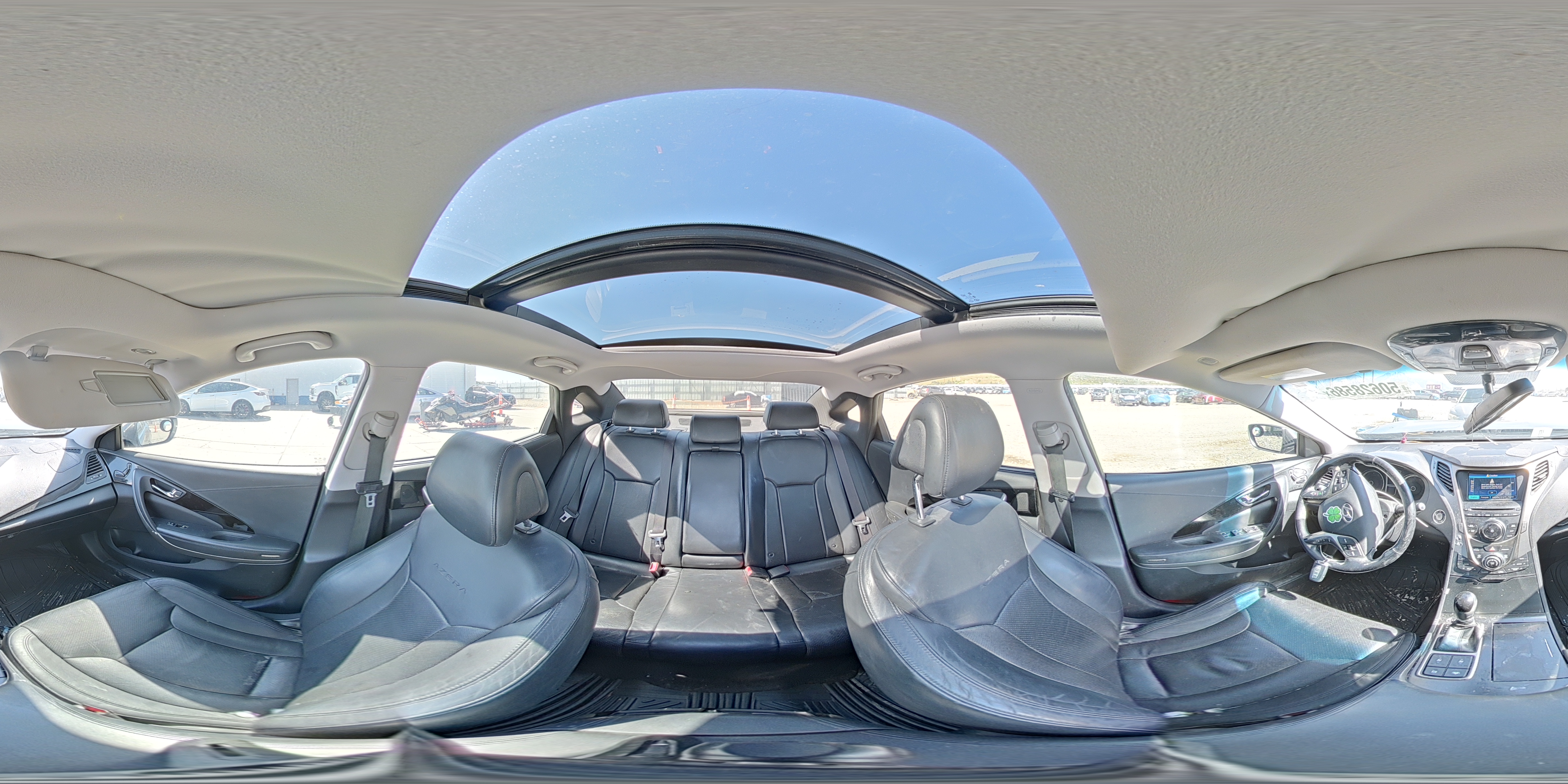 HYUNDAI AZERA 2012 — 14