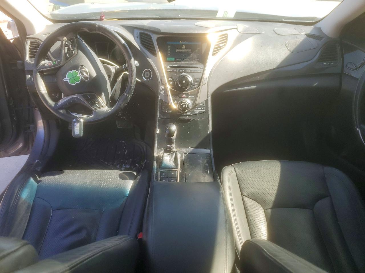 HYUNDAI AZERA 2012 — 9