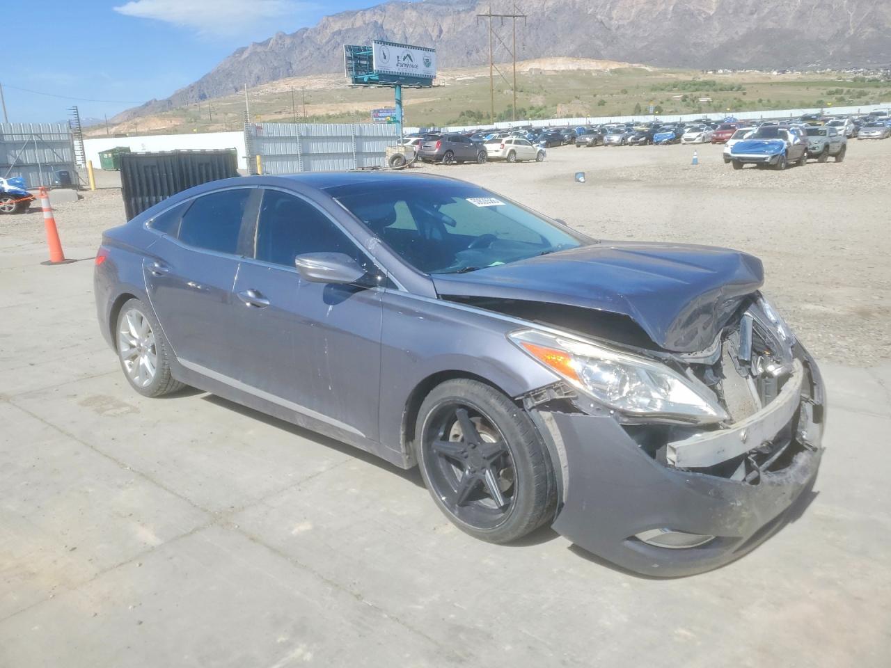 HYUNDAI AZERA 2012 — 5