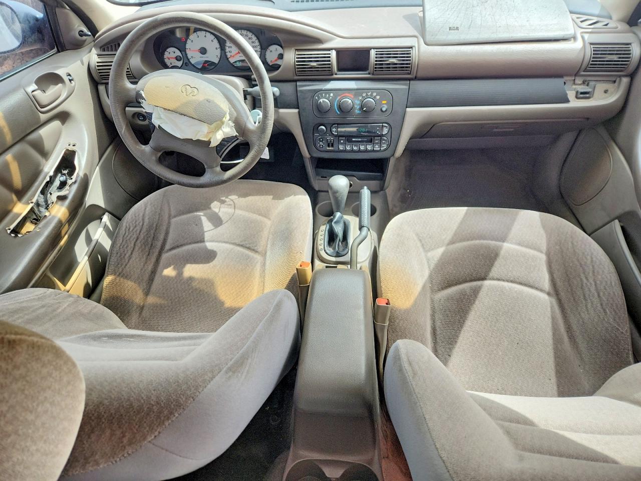 DODGE STRATUS 2003 — 9