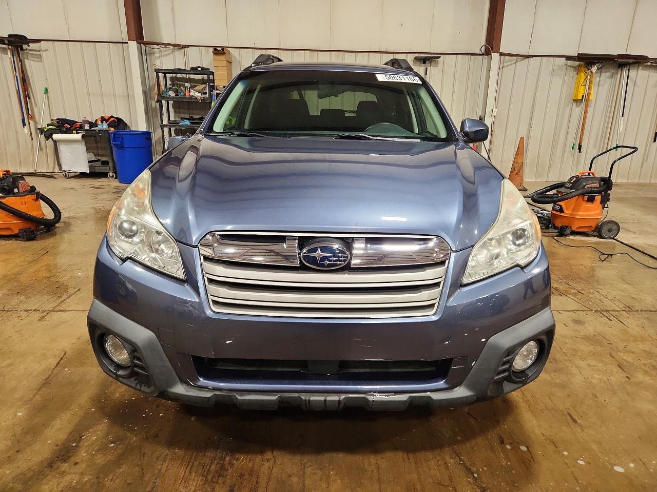SUBARU OUTBACK 2013 — 6