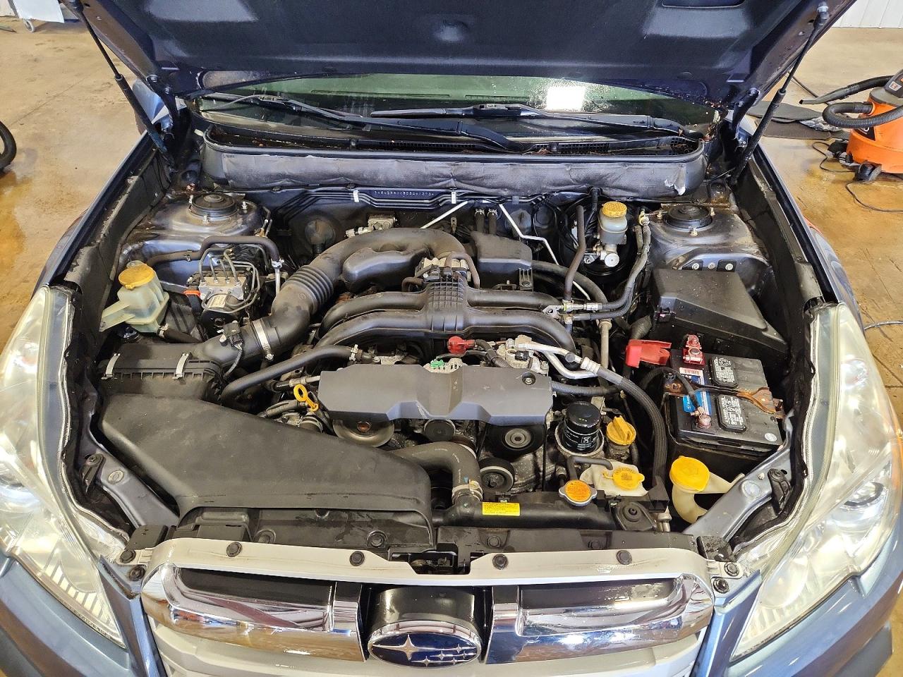 SUBARU OUTBACK 2013 — 13