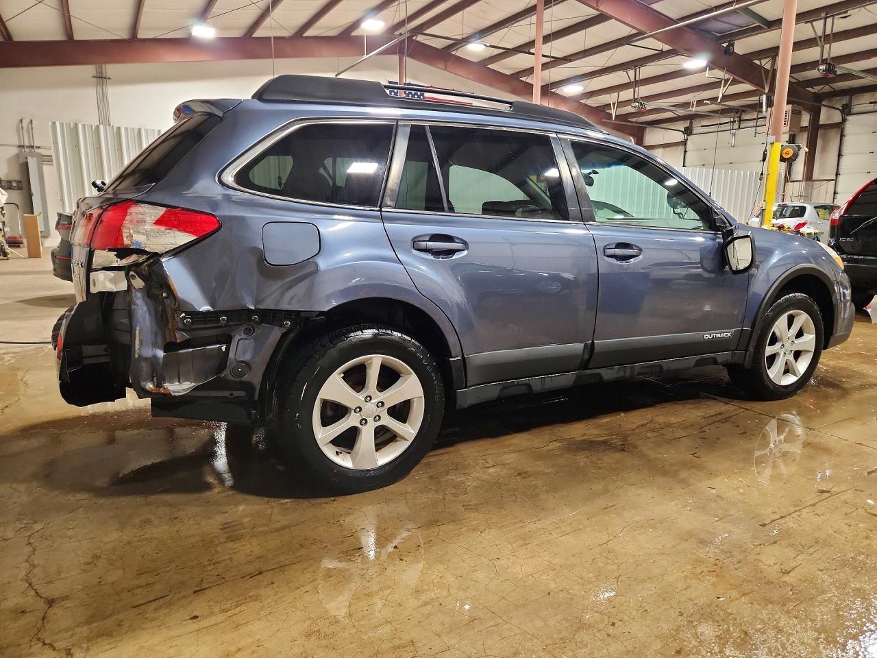 SUBARU OUTBACK 2013 — 4
