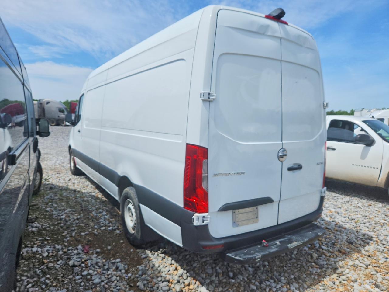 FREIGHTLINER SPRINTER 2021 — 3
