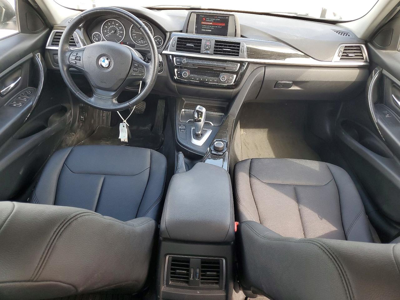 BMW 320 2018 — 9