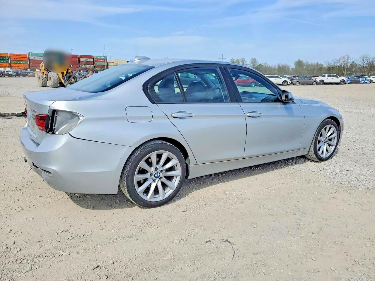 BMW 320 2018 — 4