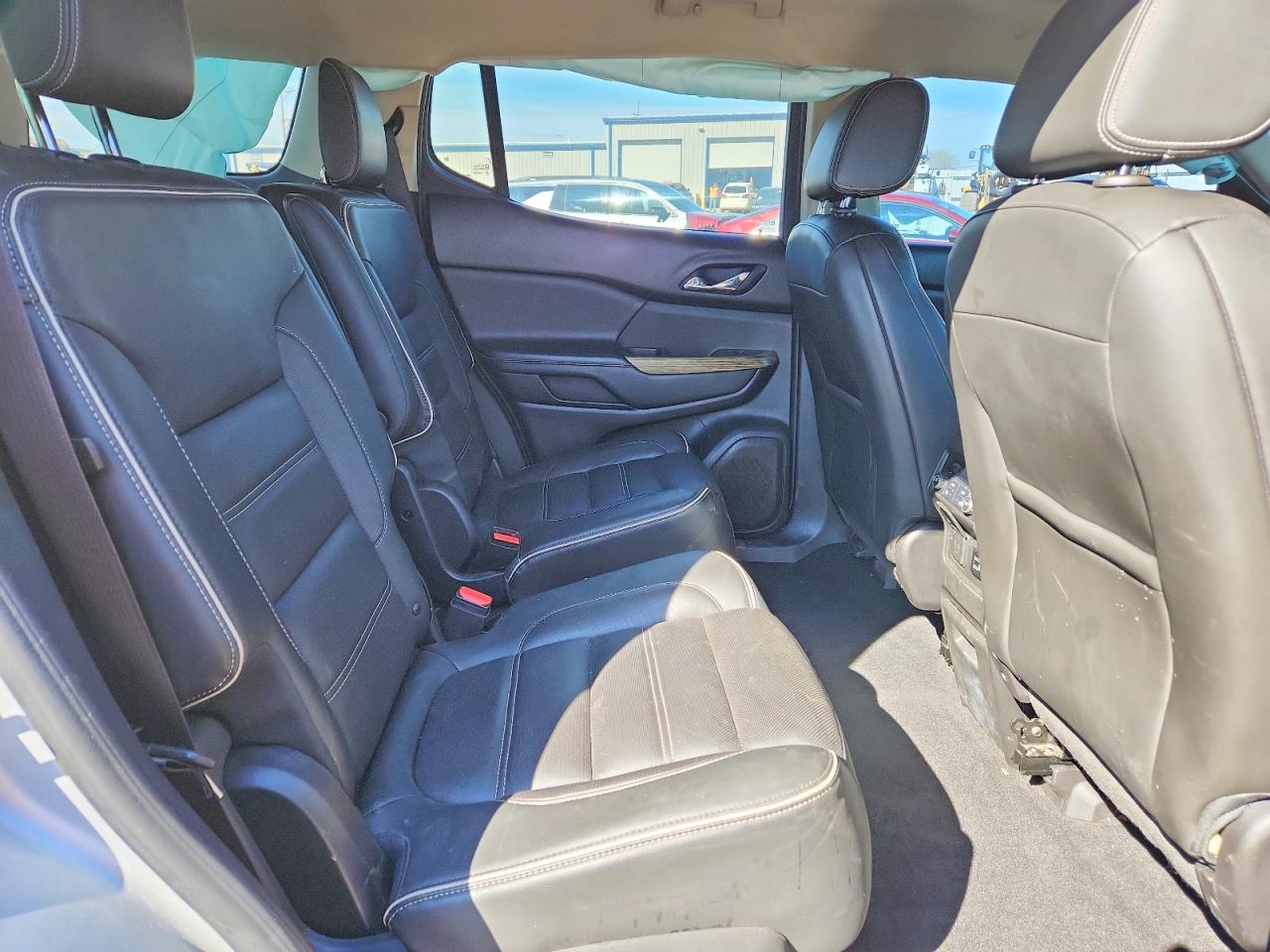 GMC ACADIA 2018 — 12