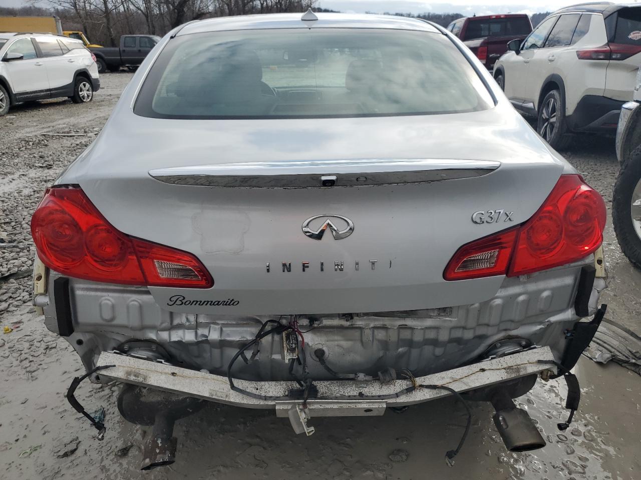 INFINITI G37 2011 — 7