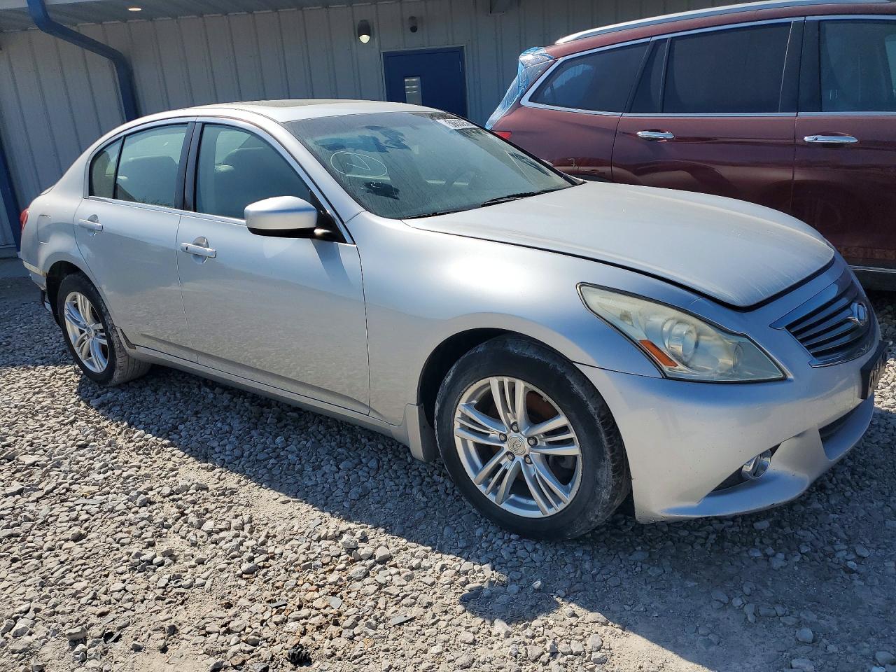 INFINITI G37 2011 — 5