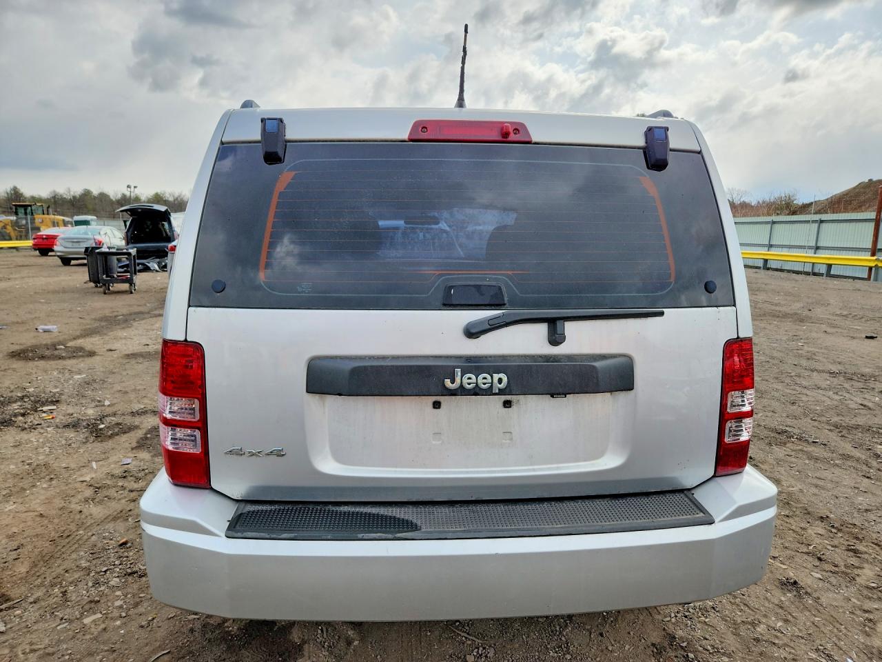 JEEP LIBERTY 2012 — 7